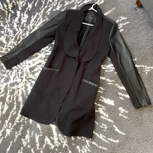 DYNAMITE Black light coat